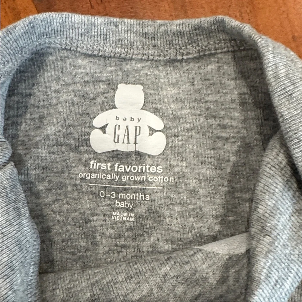 GAP Kids Bodysuits Set - Gray, Striped, Tan, and Construction Print‎